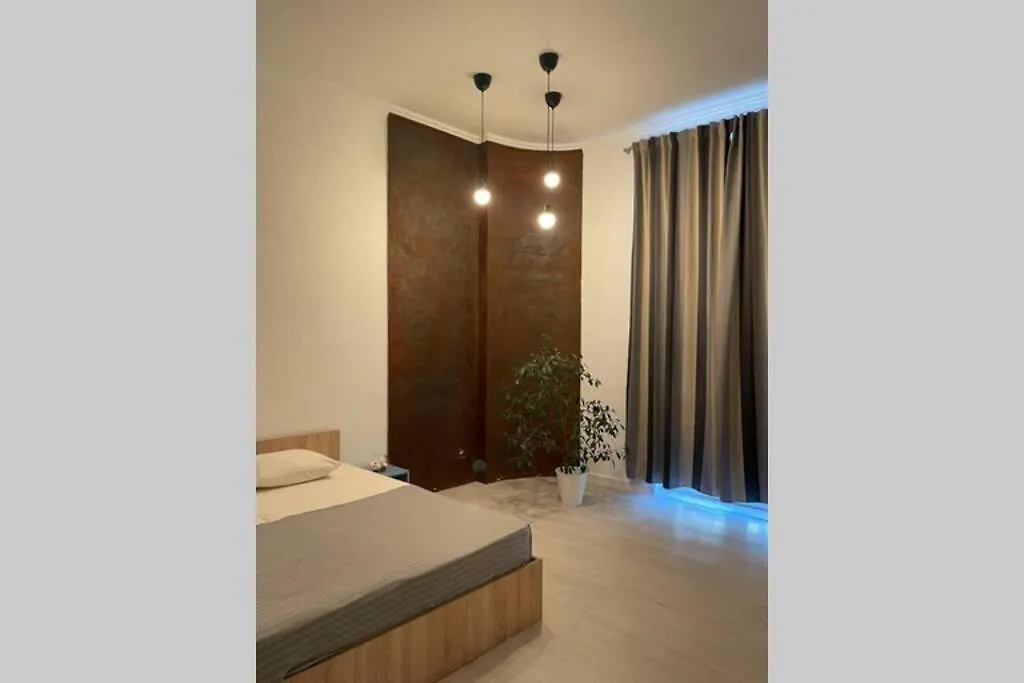 Outstanding 3Br Ultracentral Cityview Balcony Aaa Apartment Bucharest