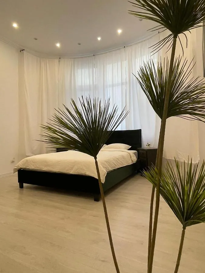 Outstanding 3Br Ultracentral Cityview Balcony Aaa Apartment Bucharest 0*,  Romania